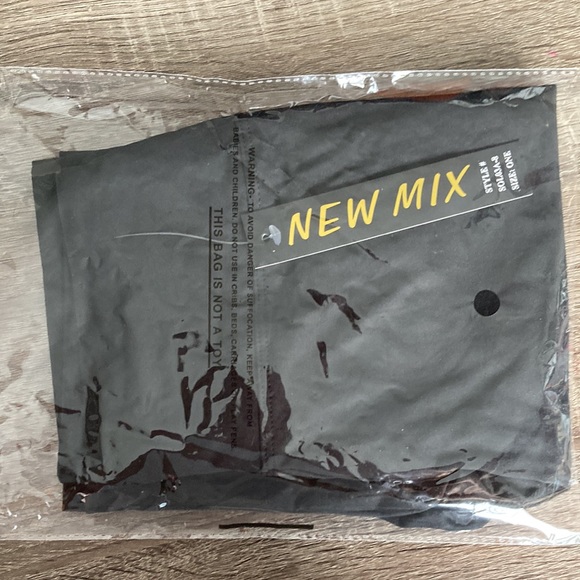 NWT NEW MIX Yoga Biker Seamless Shorts BLACK lightweight butter soft OSFM - Picture 2 of 8